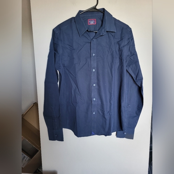 Untuck Men Dress shirt,  size medium - Picture 1 of 5